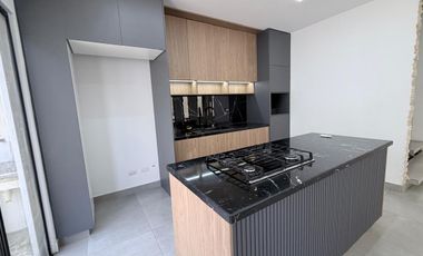 casa Moderna en Alquiler Vía Salitre