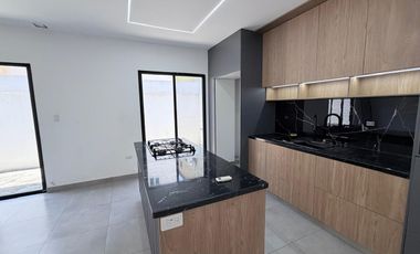 casa Moderna en Alquiler Vía Salitre