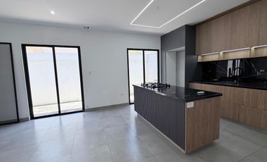 casa Moderna en Alquiler Vía Salitre