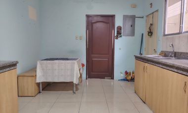 Casa de venta en la Urbanización Belo Horizonte, Vía a la Costa, Guayaquil.