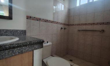 Casa de venta en la Urbanización Belo Horizonte, Vía a la Costa, Guayaquil.