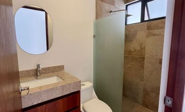 VILLA RESIDENCIAL EN CHOLUL EN RENTA NUEVA EN PRIVADA.