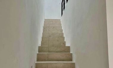 VILLA RESIDENCIAL EN CHOLUL EN RENTA NUEVA EN PRIVADA.