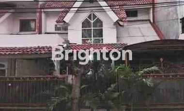 Dijual rumah 2 lantai siap huni rapi di jalan utama di Griya Kencana 2, Ciledug Tangerang