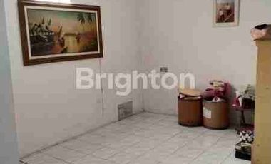 Dijual rumah 2 lantai siap huni rapi di jalan utama di Griya Kencana 2, Ciledug Tangerang