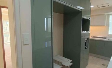 4 bedrooms Newly renovated in Forbes Tower