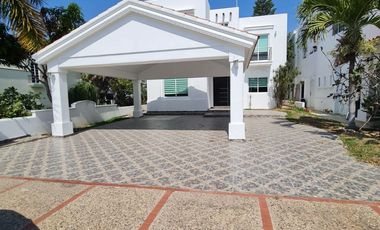 Renta casa en Residencial Club Real