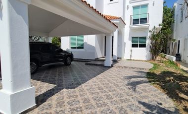 Renta casa en Residencial Club Real