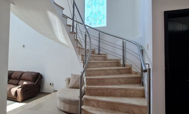 Renta casa en Residencial Club Real