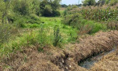 Hermoso terreno plano área de 1.900 metros Urbano con agua de riego en cotacachi Imbabura Ecuador