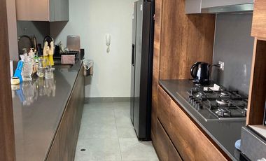 Vendo departamento de 137 m2, 3 Dorm. y dos cocheras en Av Javier Prado Oeste, San Isidro