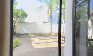 Venta Casa en Samborondón Urbanización Terrasol - C377