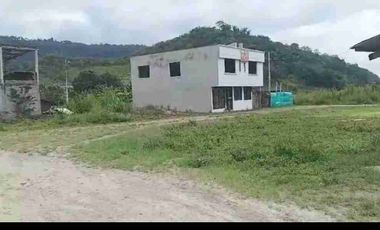 se vende propiedad en obrera negra área de 400 metros en Villa Dorita Intag Cotacachi IMBABURA Ecuador