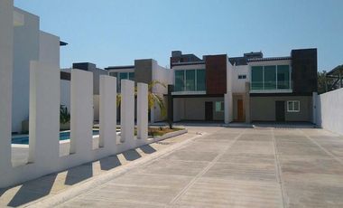 CASA EN RENTA EN CIUDAD DEL CARMEN 📍 Ubicación: Privada San Román #9 Col. San Joaquín, Ciudad del Carmen