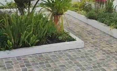 se vende Quinta totalmente equipada en Tumbabiro Urcuqui Imbabura Ecuador con árboles frutales