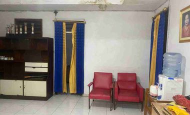 Disewa Rumah Strategis  dalam komplek nyaman di pulomas kayu putih dekat RS EMC pulomas