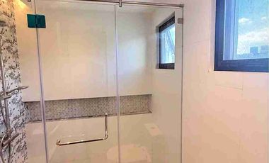 3 Storey 4 Bedroom Townhouse with 4 Car Garage For Rent at Kapitolyo Pasig