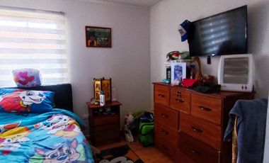 Arriendo casa de tres dormitorios en centro de Curacavi