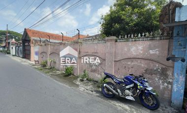 RUMAH DIJUAL DI SOLO SERENGAN DEKAT PASAR KEMBANG, PASAR KADIPOLO