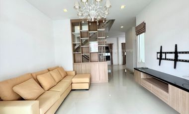 For Sale Twin House Trio Town Village, Sriracha