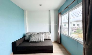 For Sale Twin House Trio Town Village, Sriracha