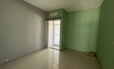 Sewa Kontrakan Rumah di Royal Residence Harga Murah Dekat Citraland Surabaya Barat Tahunan Perumahan Per 2026 Dibawah 85 Juta