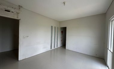 Sewa Kontrakan Rumah di Royal Residence Harga Murah Dekat Citraland Surabaya Barat Tahunan Perumahan Per 2026 Dibawah 85 Juta