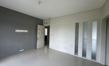 Sewa Kontrakan Rumah di Royal Residence Harga Murah Dekat Citraland Surabaya Barat Tahunan Perumahan Per 2026 Dibawah 85 Juta