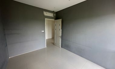 Sewa Kontrakan Rumah di Royal Residence Harga Murah Dekat Citraland Surabaya Barat Tahunan Perumahan Per 2026 Dibawah 85 Juta