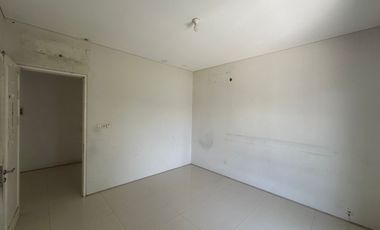 Sewa Kontrakan Rumah di Royal Residence Harga Murah Dekat Citraland Surabaya Barat Tahunan Perumahan Per 2026 Dibawah 85 Juta