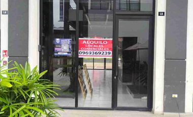 ALQUILO LOCAL COMERCIAL MODERNO CON MEZZANINE EN COSTA BRISA – LISTO PARA USAR 93M2