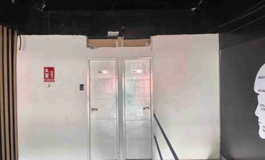 ALQUILO LOCAL COMERCIAL MODERNO CON MEZZANINE EN COSTA BRISA – LISTO PARA USAR 93M2