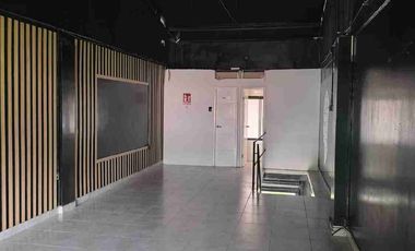 ALQUILO LOCAL COMERCIAL MODERNO CON MEZZANINE EN COSTA BRISA – LISTO PARA USAR 93M2