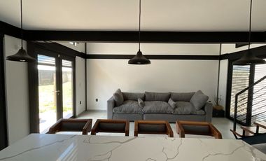 Se renta Lotf Amueblado una recamara dos niveles construidos en Jesús del Monte Altozano