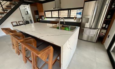 Se renta Lotf Amueblado una recamara dos niveles construidos en Jesús del Monte Altozano