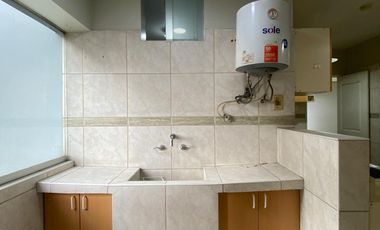 Venta Departamento Surco | Av Encalada (Cerca Embajada Americana - |Balcon | Piscina En Areas Comunes