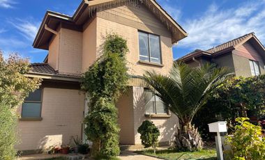 CASA EN ARRIENDO - CONDOMINIO PORTAL DE MACHALÍ