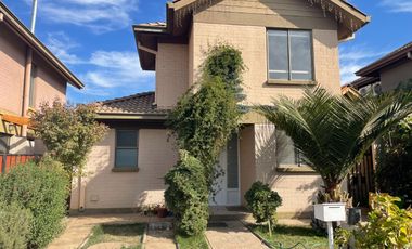 CASA EN ARRIENDO - CONDOMINIO PORTAL DE MACHALÍ