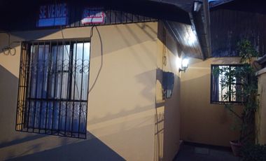 Casa en venta 4 dormitorios 2 baños comuna El Bosque, condominio cerrado