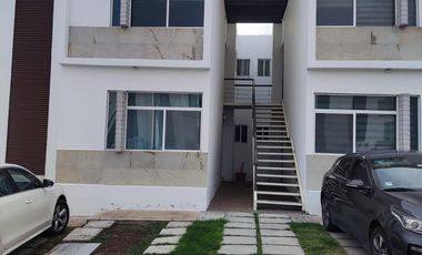 Renta de departamento en Querétaro Colinas del Santuario en planta baja