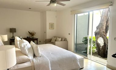 Renta casa amueblada de 1 piso en Jurica