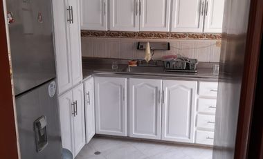 CASA PARA LA VENTA DE DOS PISOS.-