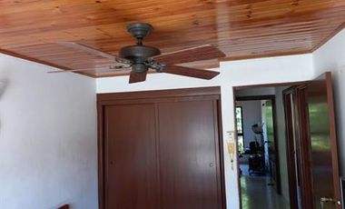 CASA PARA LA VENTA DE DOS PISOS.-