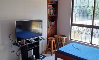 CASA PARA LA VENTA DE DOS PISOS.-