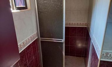 CASA PARA LA VENTA DE DOS PISOS.-