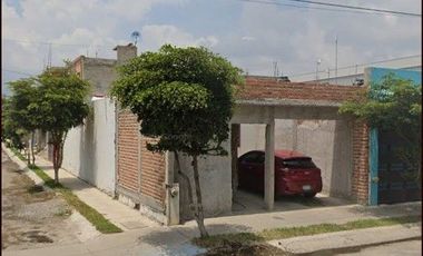 Casa en venta en Ciudad Guzmán, Col. Primavera