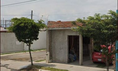 Casa en venta en Ciudad Guzmán, Col. Primavera