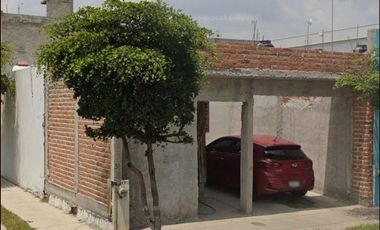 Casa en venta en Ciudad Guzmán, Col. Primavera