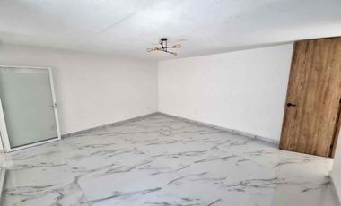 Casa Comercial en Venta El Mirador Puebla, 5 Recámaras, Ideal para Oficinas o Clínica.