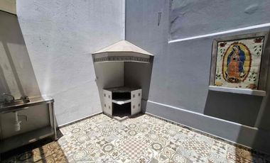 Casa Comercial en Venta El Mirador Puebla, 5 Recámaras, Ideal para Oficinas o Clínica.